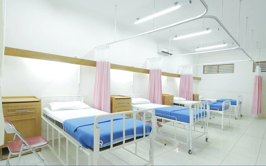 rumah sakit dekat apartemen Antasari Place
